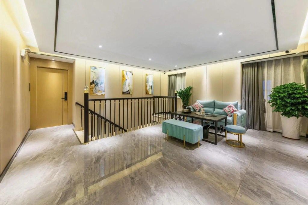 Chengfeng Select Hotel（Nongjiangsuo Station）