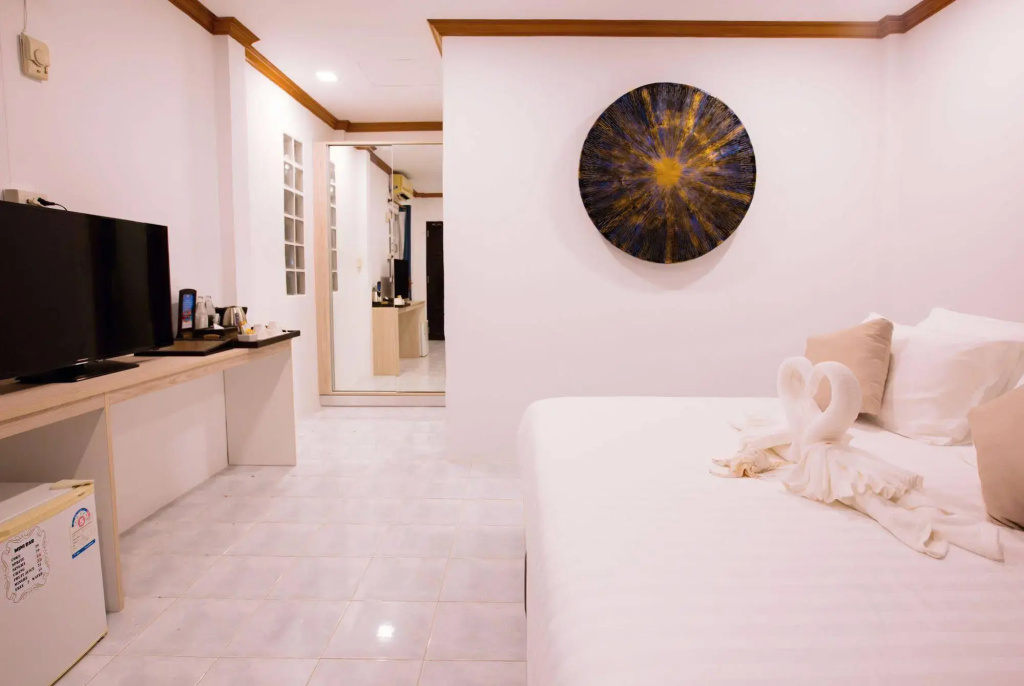 Sunset Beach Hotel