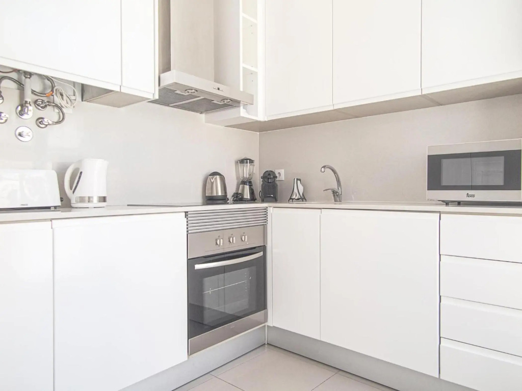 Baixa chiado 2 bedroom duplex apt with elevator