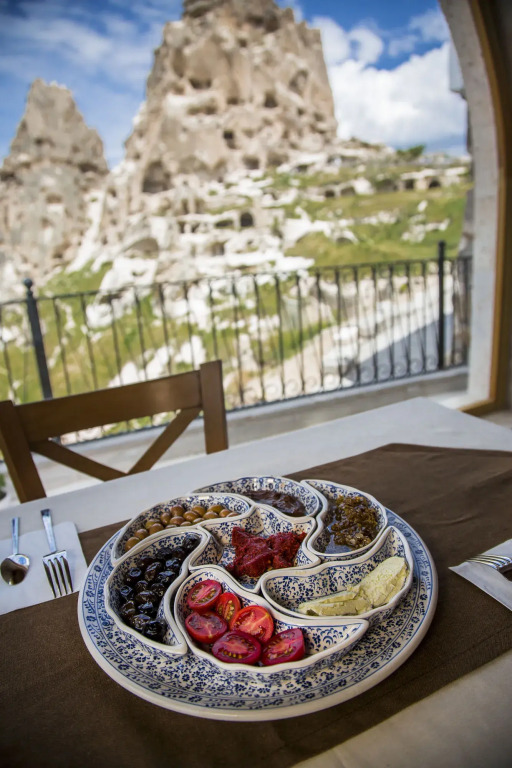 Caldera Cave Hotel