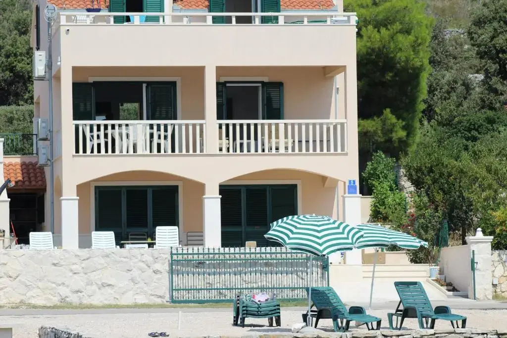 Beach Apartments Rogoznica