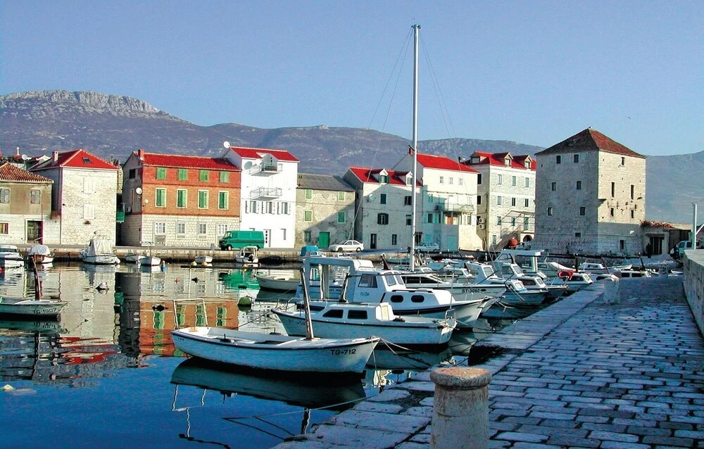 Amazing Home in Kastel Novi With Wifi and 3 Bedrooms
