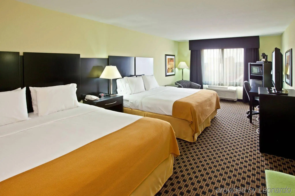 Holiday Inn Express Indianapolis - Southeast by IHG