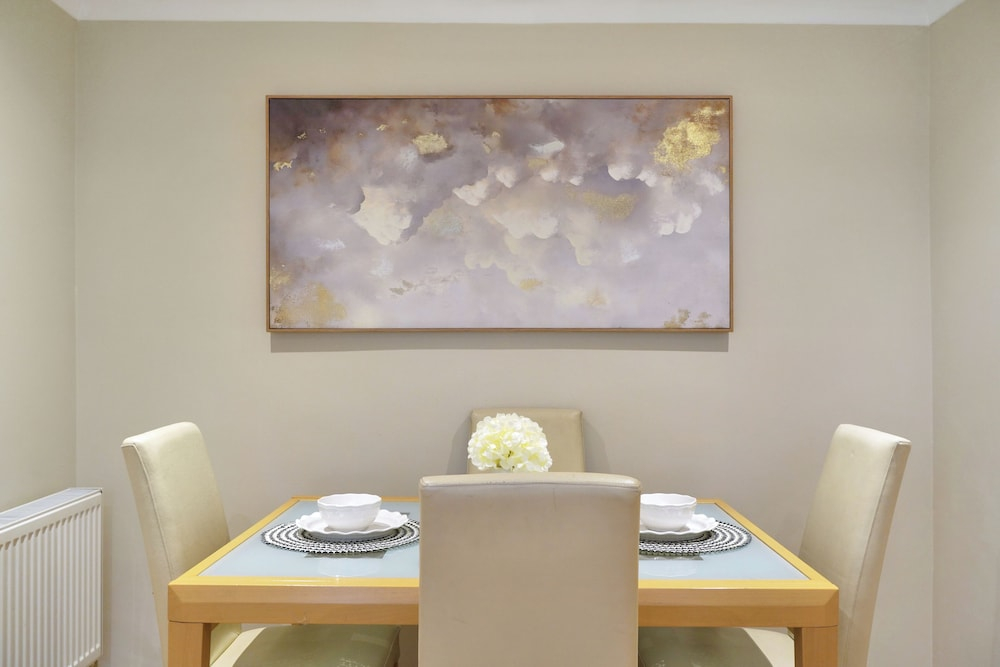 Hertford Flat 2