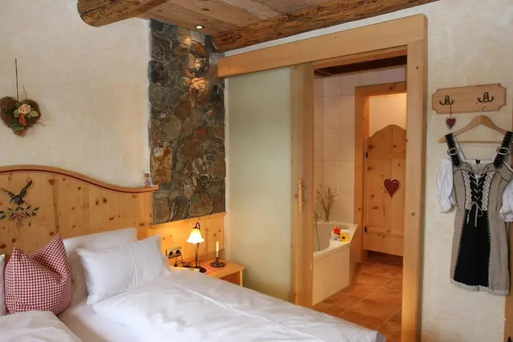 Almdorf Flachau - Luxus Hüttenurlaub