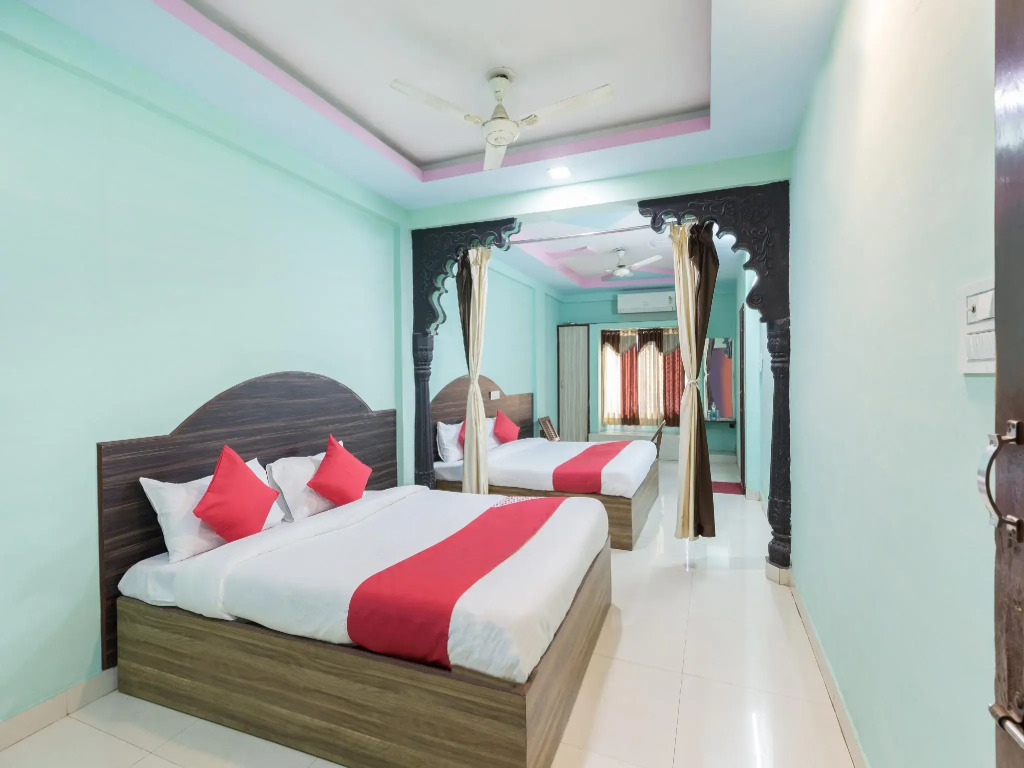 OYO 23056 Hotel Utsav