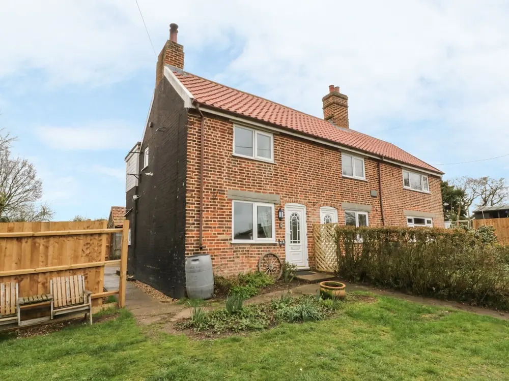 2 Hillside Cottages, Kirton