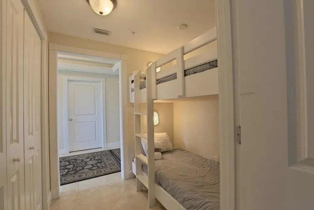 Majestic Reef Penthouse - 3 Br Condo