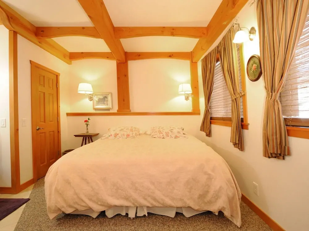 Carriage House Accommodations