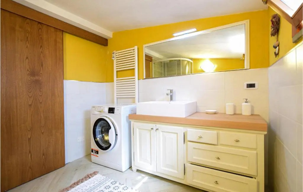 Lovely Home In Castiglione Della Pesc