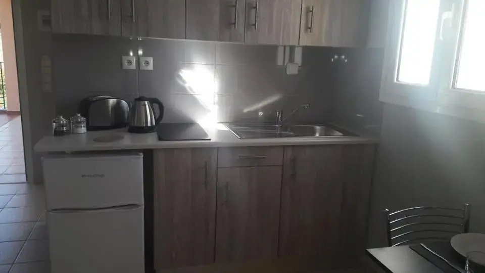 Rodanthy Studios IV