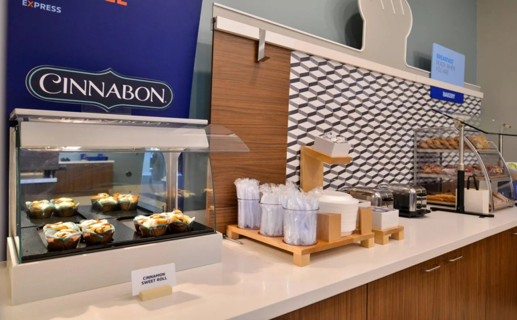 Holiday Inn Express Melbourne West by IHG