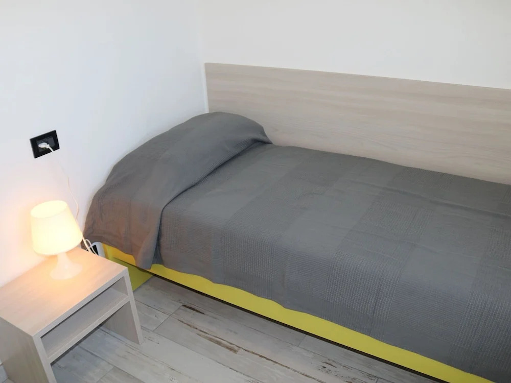 Holiday Apartment near Lake, Shared Swimming Pool