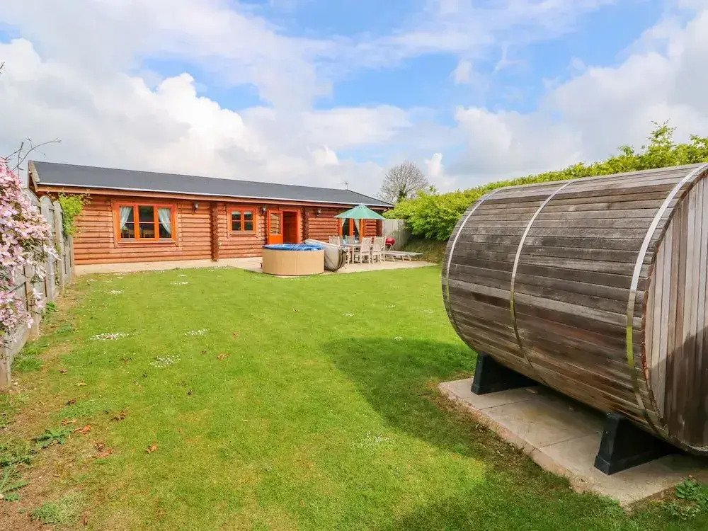 Yew Lodge