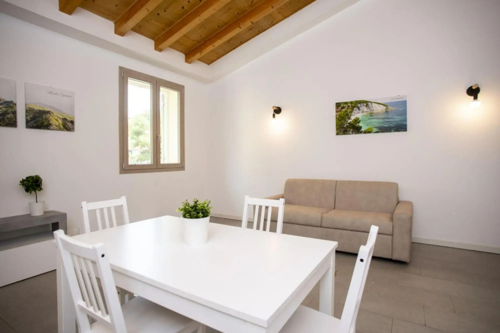 Two-room Loft 2/4 Dimora Mascagni in green building in Portoferraio-BILO 2/5 MASCAGNI DX