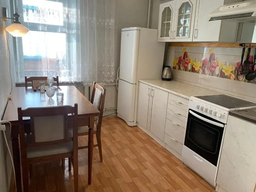 Уютная квартира в центре Караганды по Бухар-Жырау 76