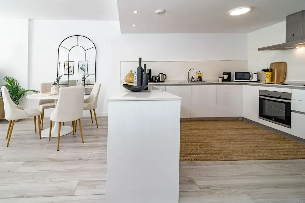 RI B2a- Relaxed Modern Flat in Benahavis