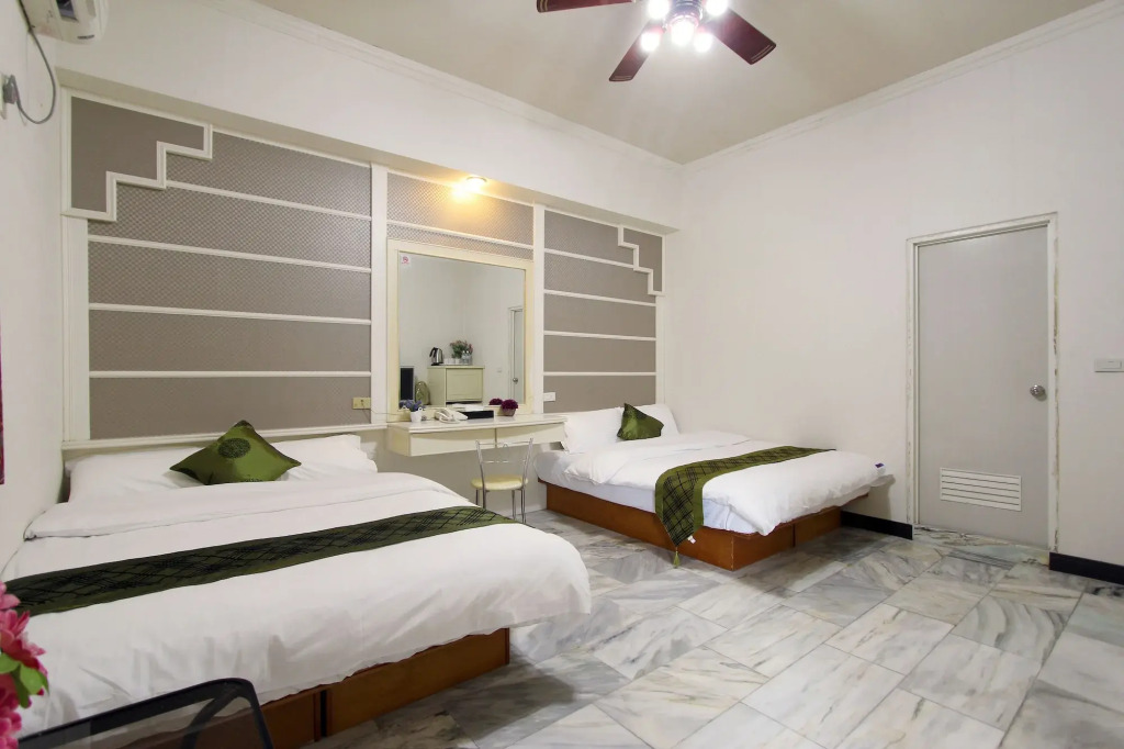 陶陶居商旅 Tautauchu Hotel