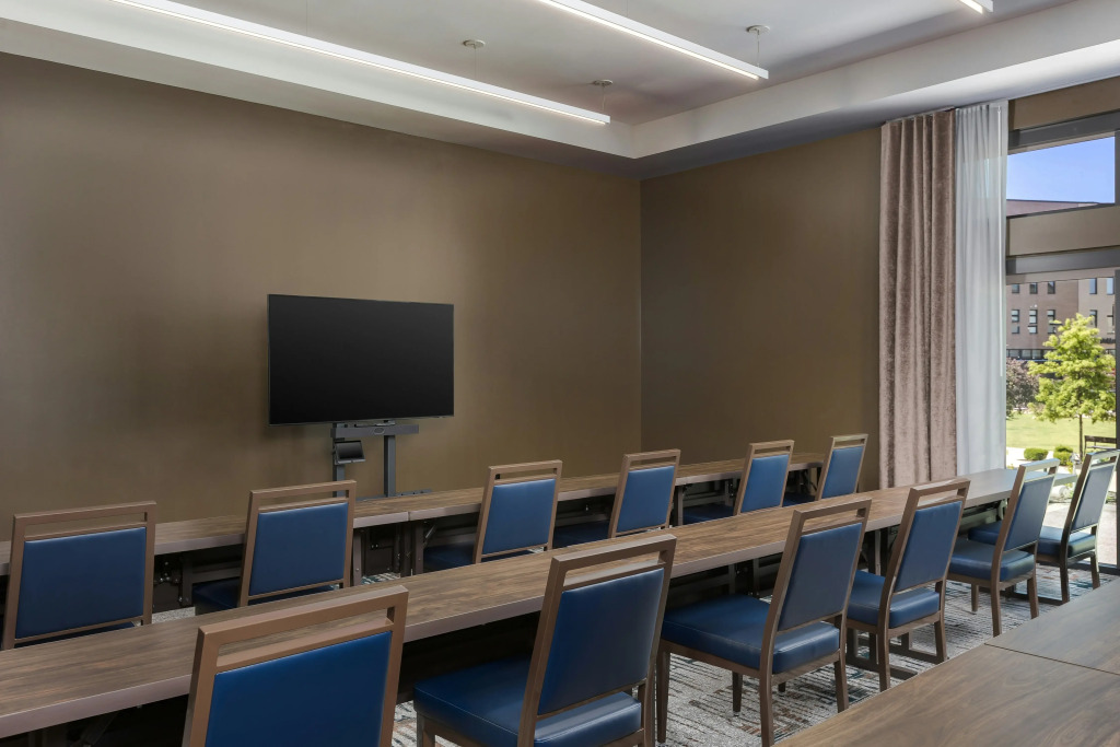 Hotel Avail Rogers, Tapestry Collection By Hilton