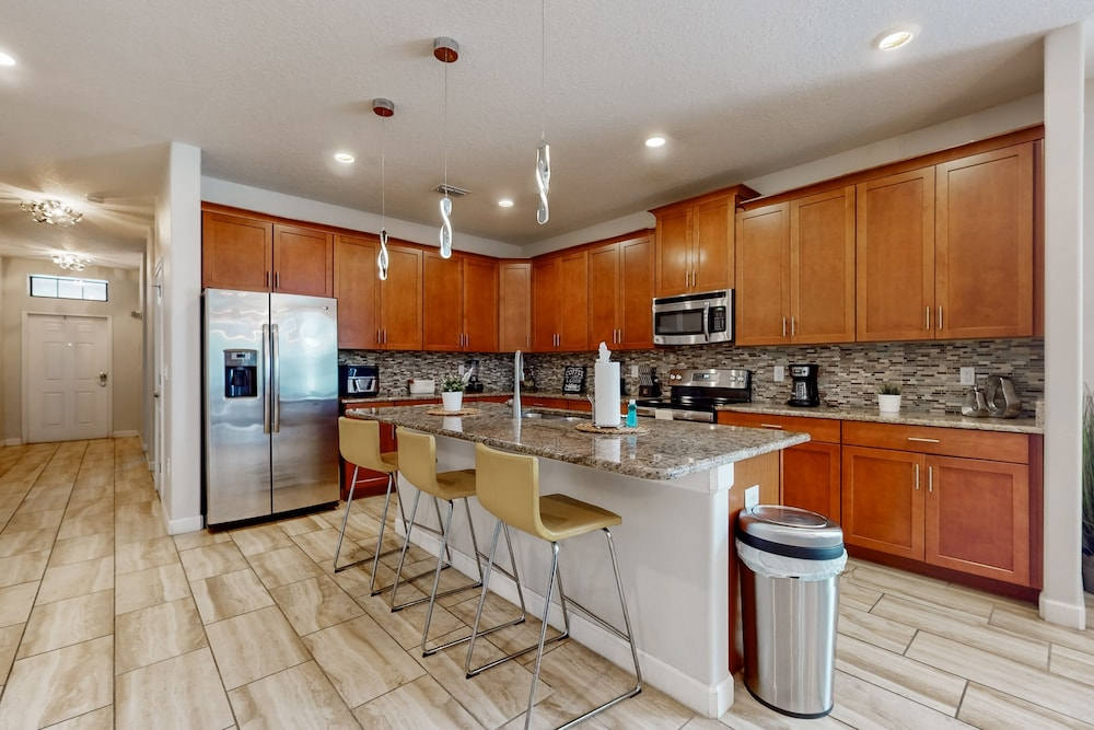 Spacious Getaway With 2 Themed Game Rooms, Private Pool, & Pool spa