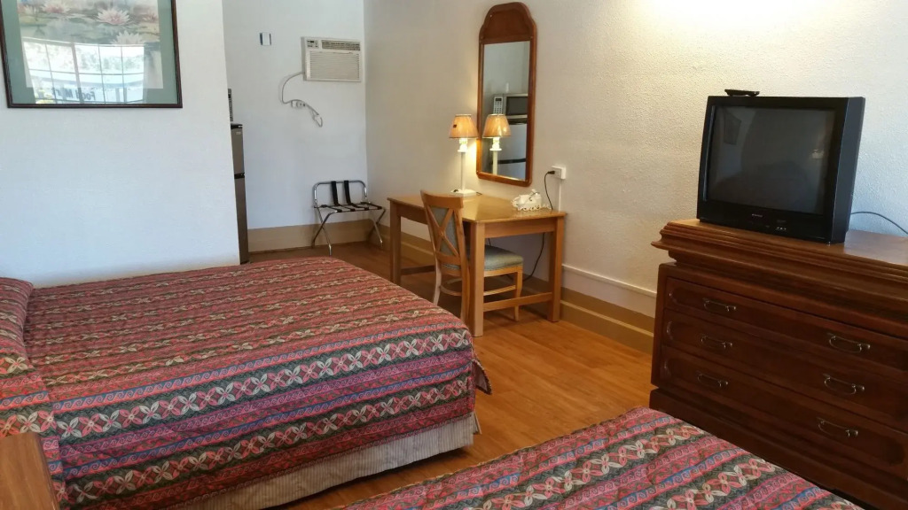 Tri-State Inn