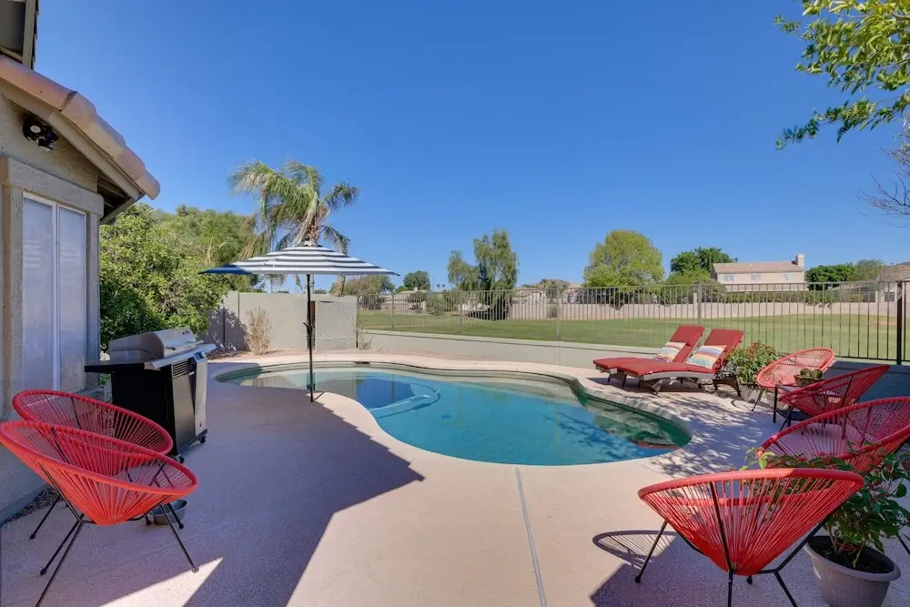 Golf Course View! Dog-friendly Retreat in Glendale