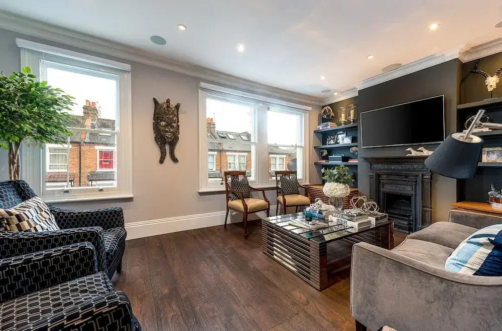 Luxurious Wandsworth Home Close to Putney Heath by Underthedoormat