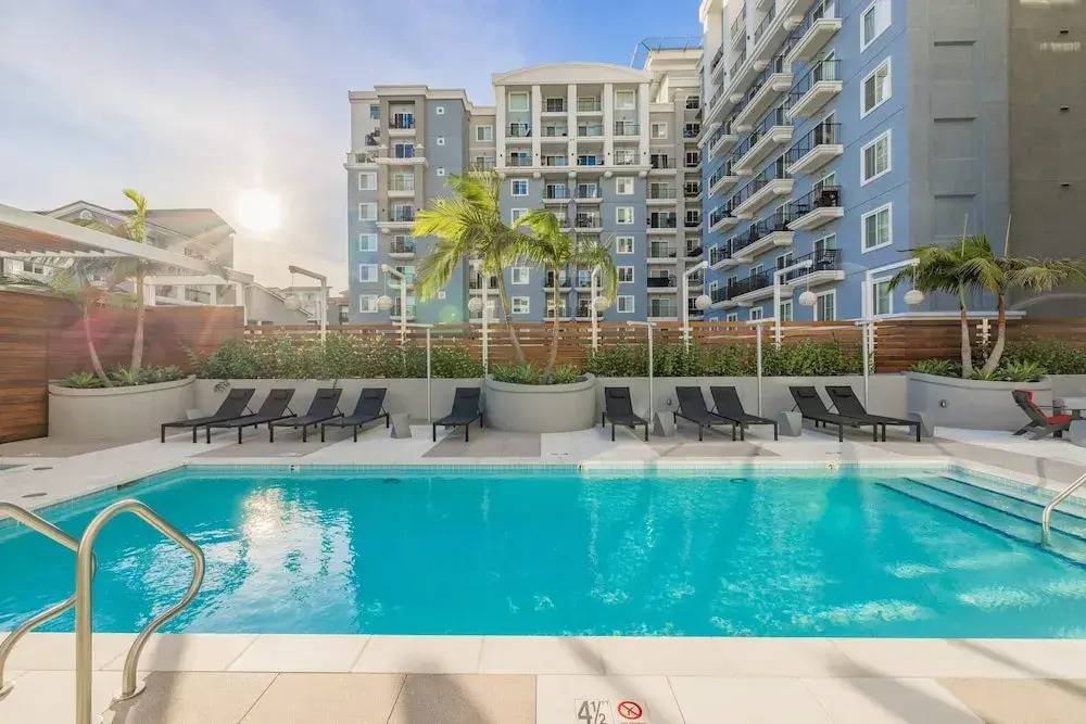 @marbella Lane - Chic 2BR Penthouse w/ Ocean Views