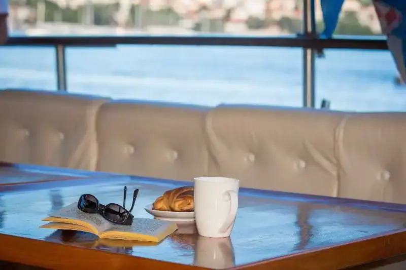 Cruise From Dubrovnik On M/Y Dalvin