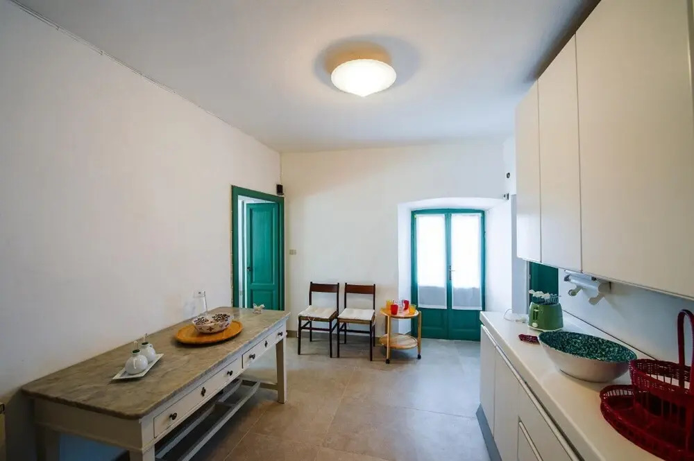 Il Motto Villa With big Garden and Lake View