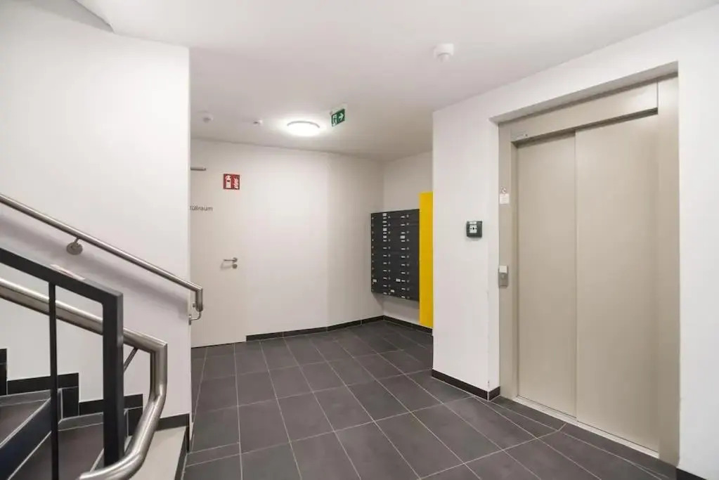 Grüne und zentrale Ruhelage im Neubau mit Balkon