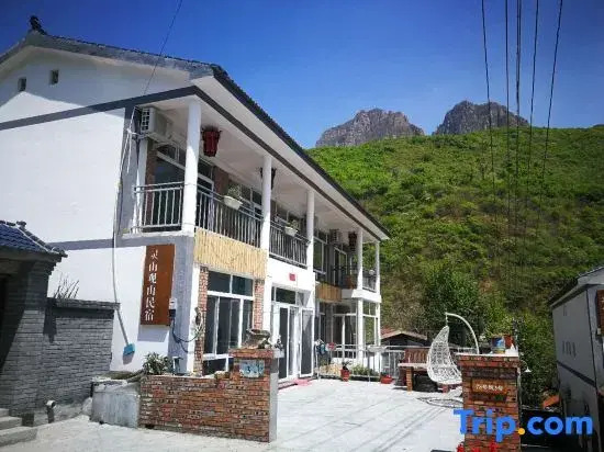 Beijing Lingshan Guanshan Homestay (Julingxia Scenic Area)