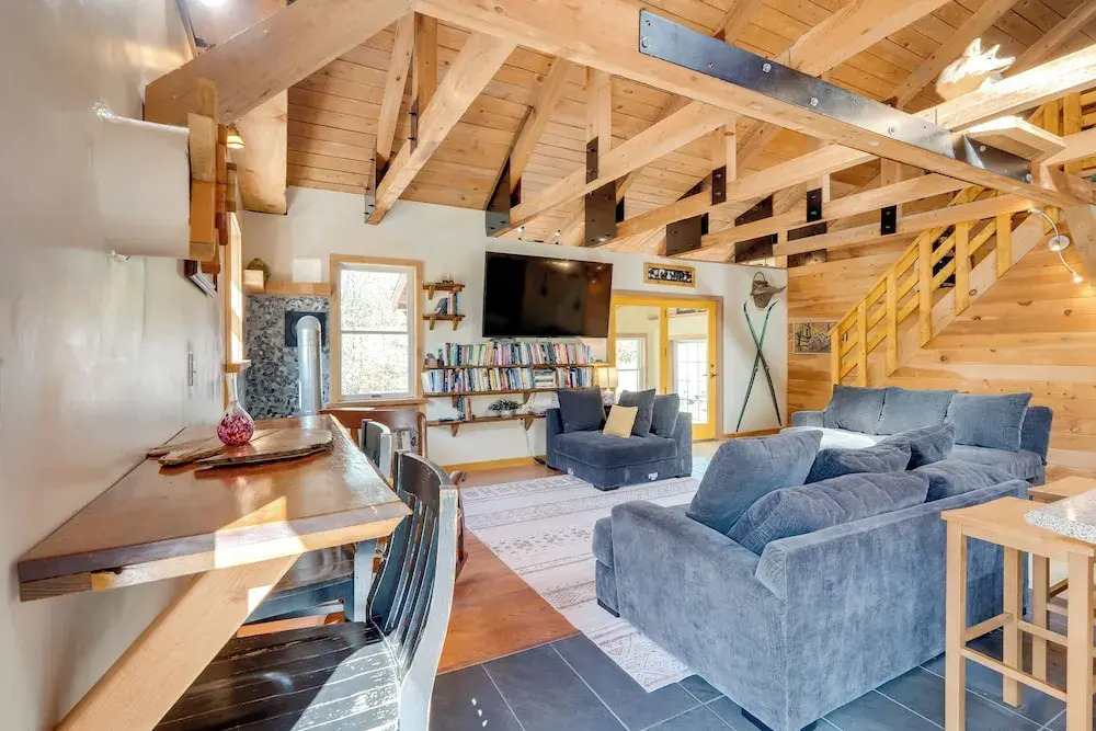 7 Mi to Bilger's Rocks: Secluded 7-acre Retreat