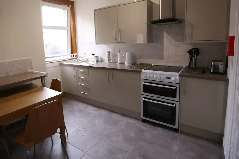 3 Bedroom Flat in Edinburgh