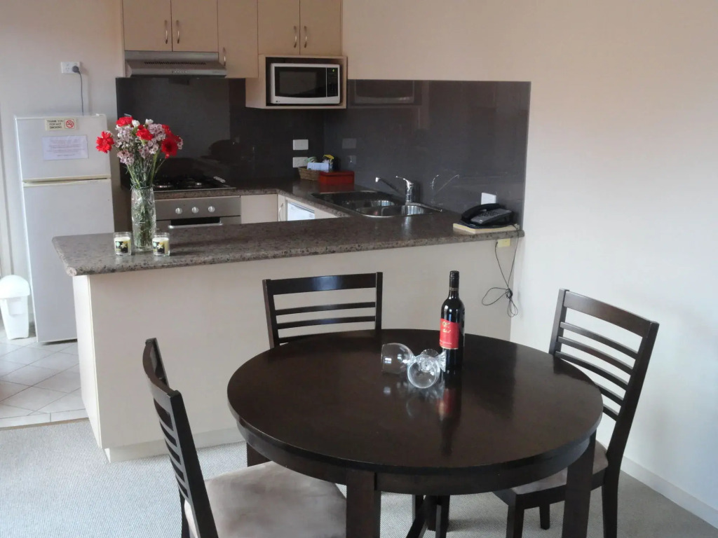 Victoria Lodge Motor Inn & Apartments