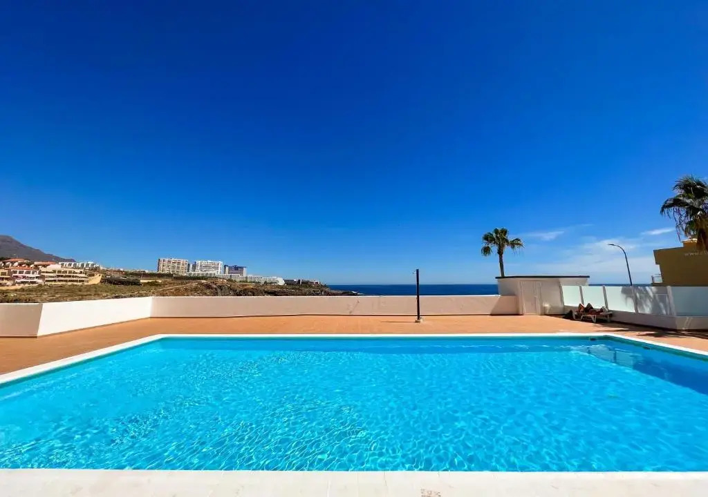 Ocean view apartment in Callao Salvaje CS123