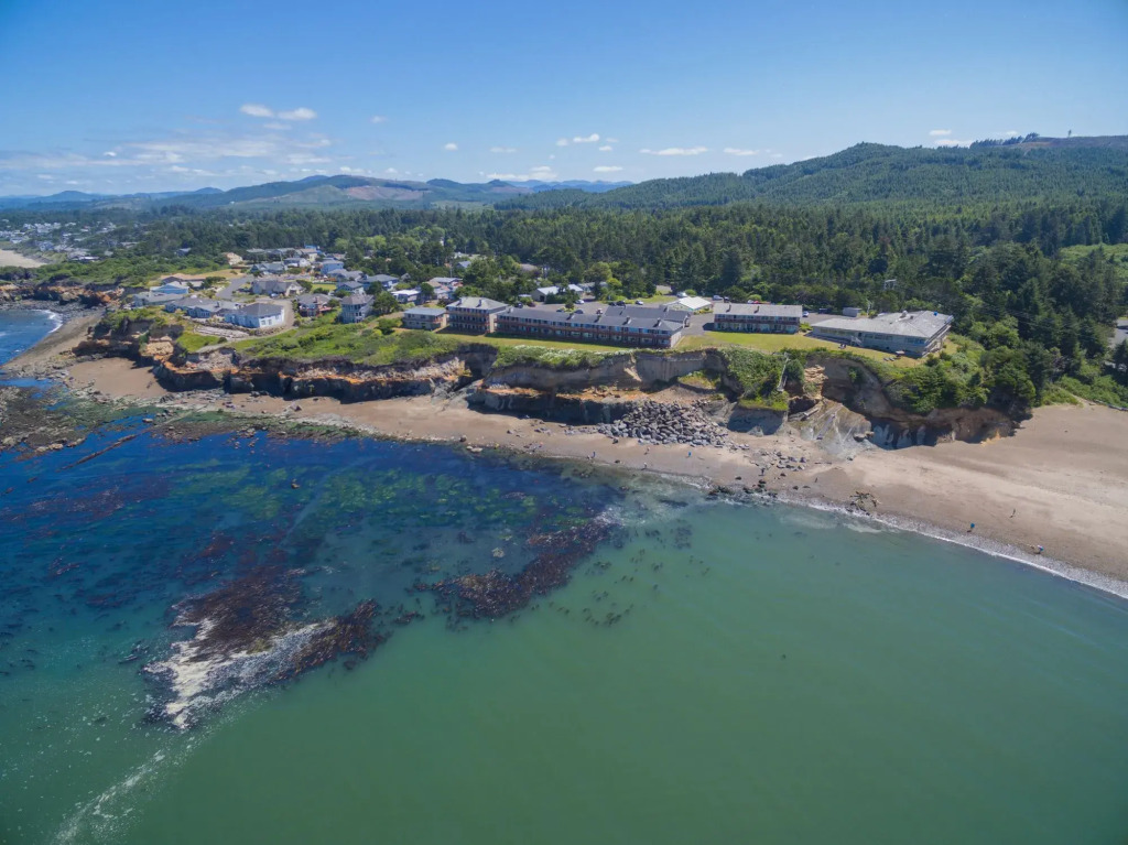 Clarion Inn Surfrider Resort