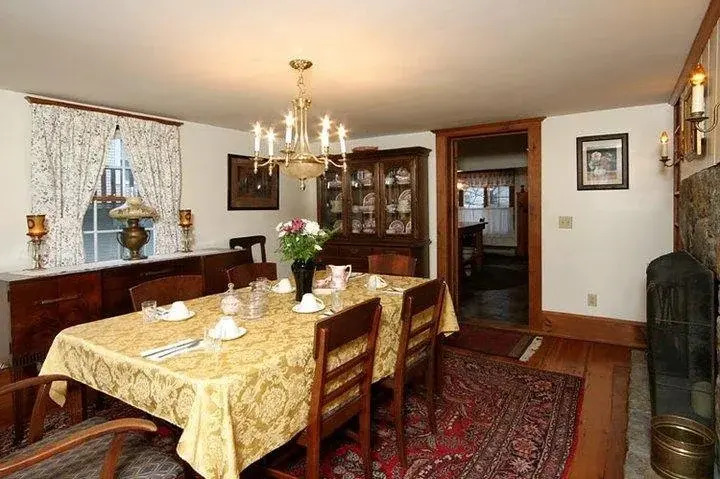 Tuck Inn B&B