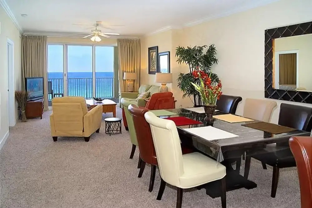 Ocean Reef 909 230814 by RedAwning