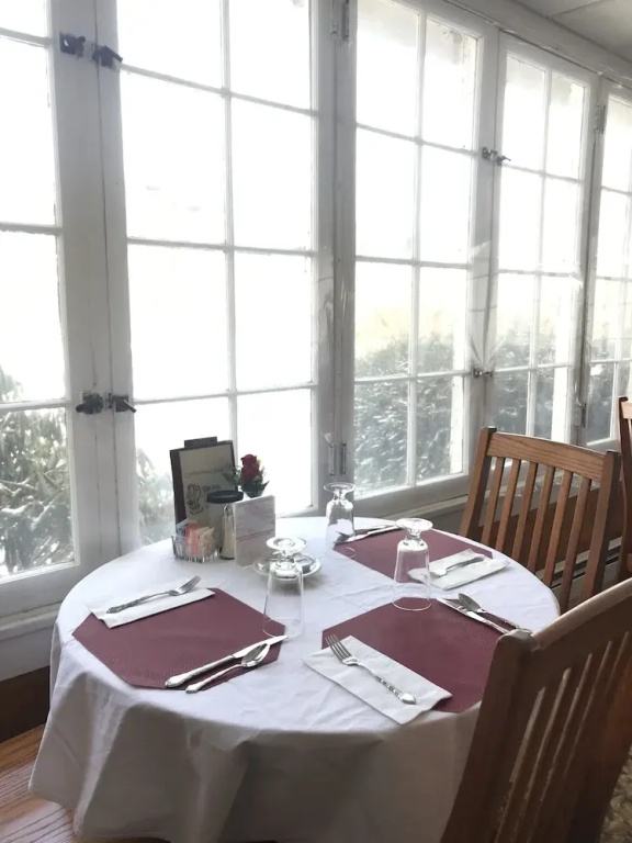 The Inn at Starlight Lake