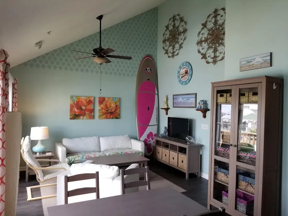 107r Dagsworthy St Unit C by Long & Foster