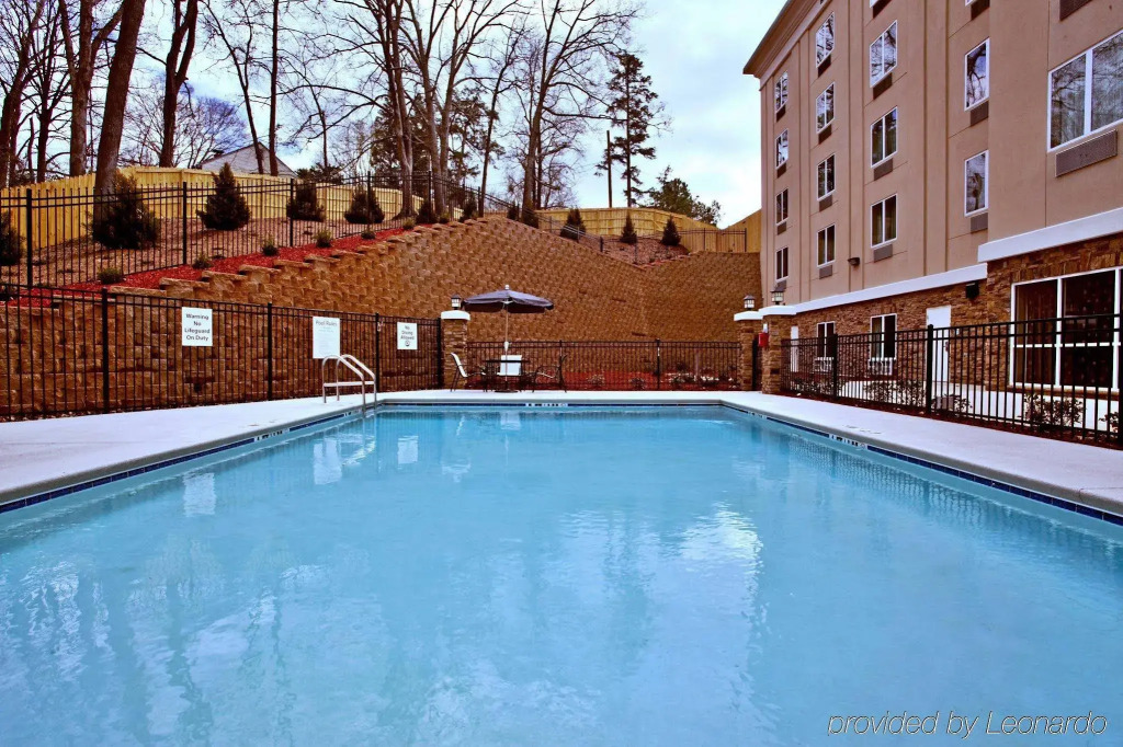 Holiday Inn Express & Suites Columbus - Ft Benning Maingate by IHG