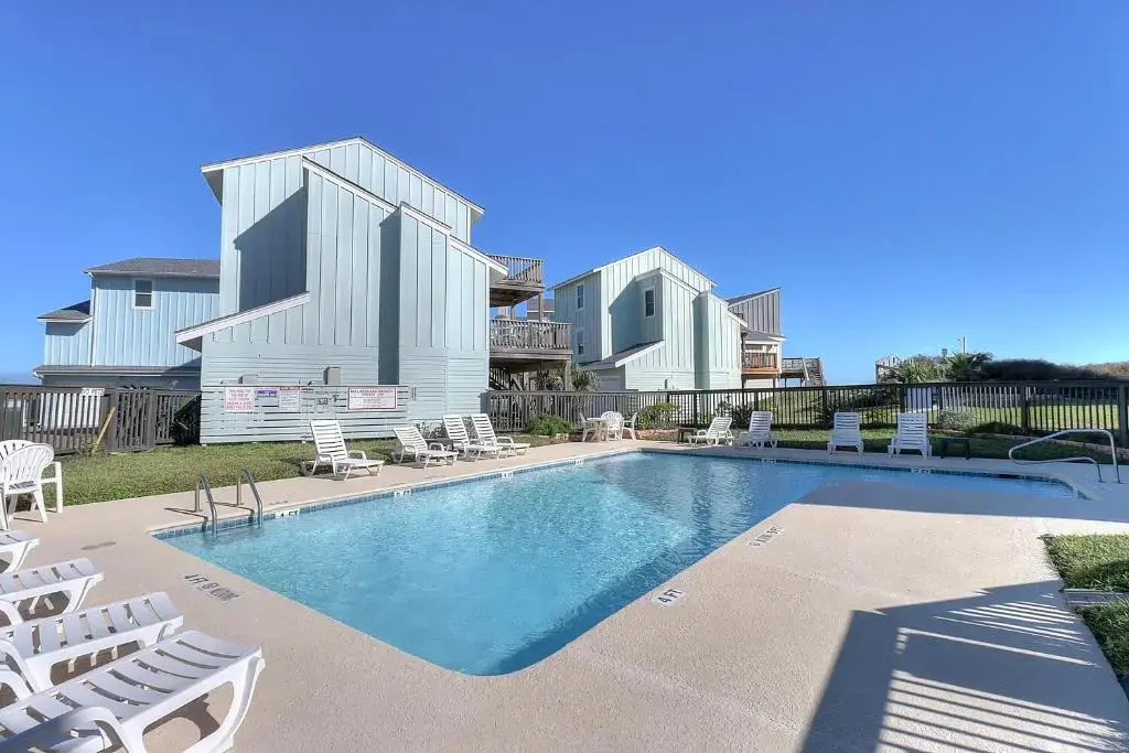Herons Hideaway LC15
