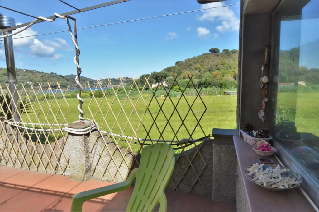 Nice apartment with large Terrace..-La Rotta