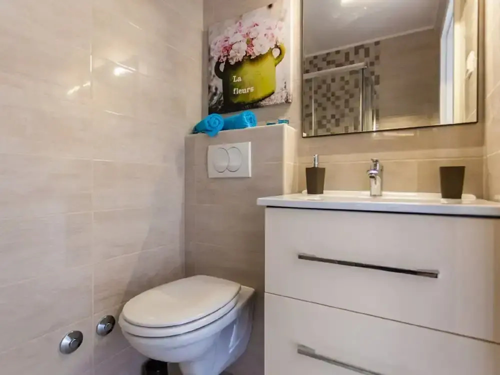 Apartment in Omisalj With Rooftop Terrace