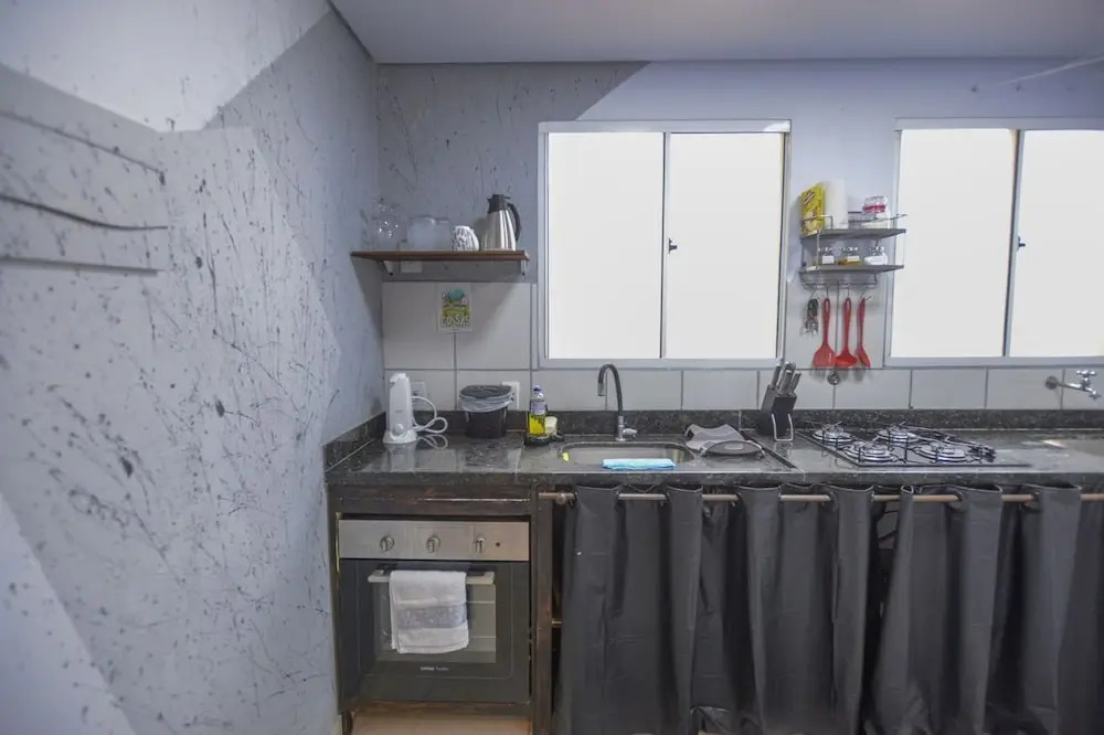 Apto com Piscina Garagem e Ar Cond no Jardim Zara