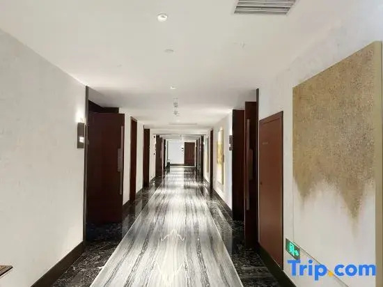 Tingzhou Jianguo Hotel