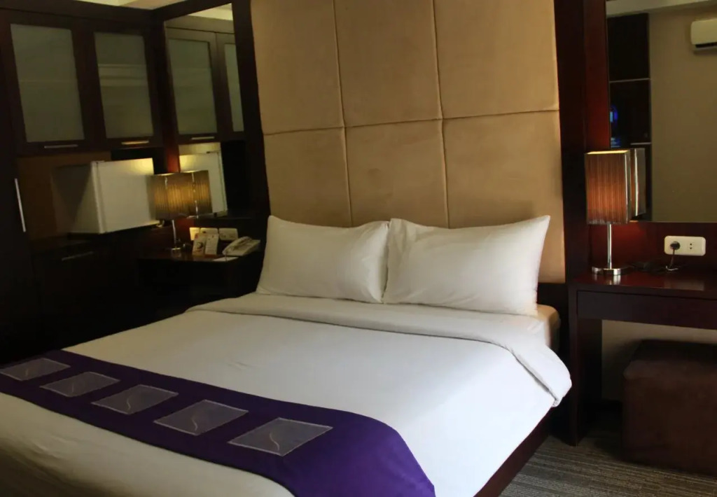 Metro Hotel