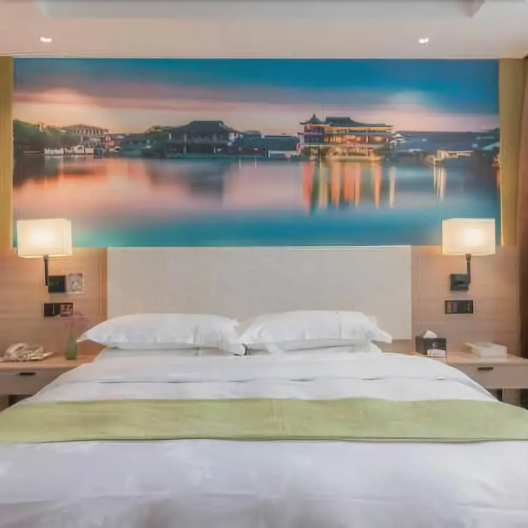Super 8 Hotel