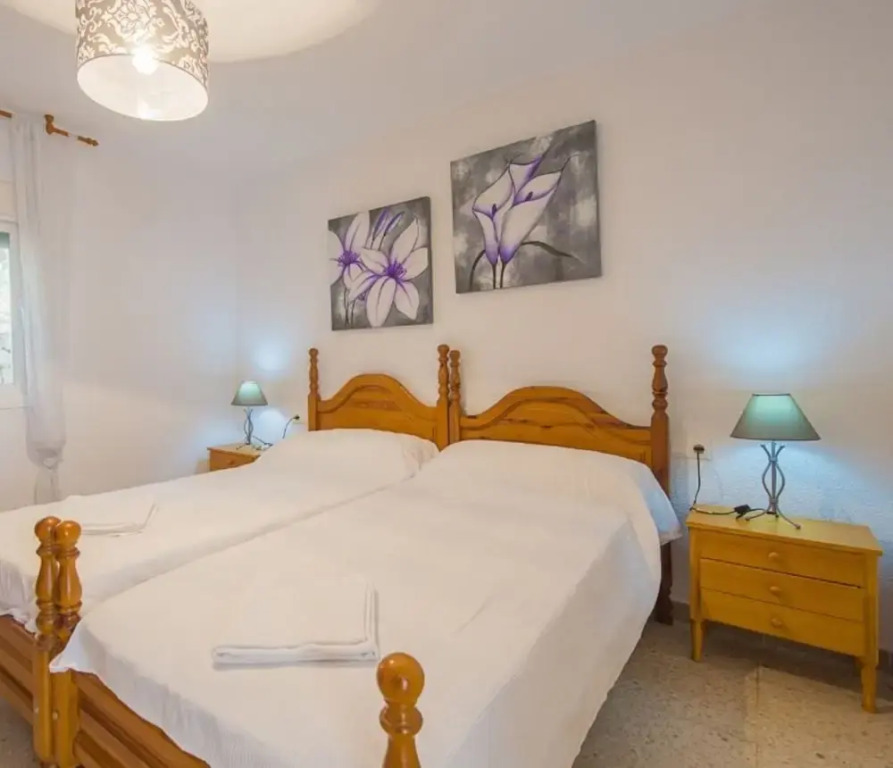 Villa - 4 Bedrooms with Pool and WiFi - 106418